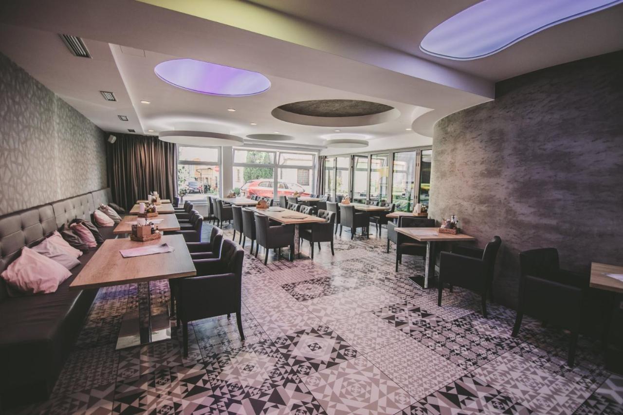 Hotel U Kostela Modřice Kültér fotó